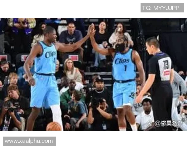 快船主场击败篮网,取得五连胜 快船主场击败篮网,取得五连胜