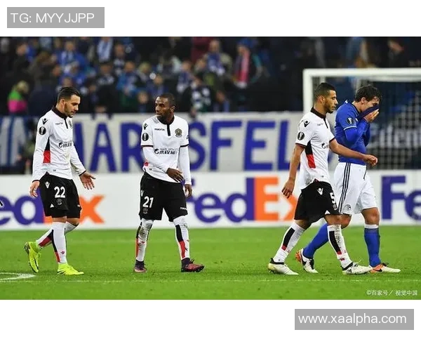 沙尔克04主场大胜奥格斯堡，德甲联赛领先优势扩大